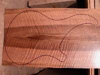 'Lutherie' - 'Tables' - 'noyer onde 2'